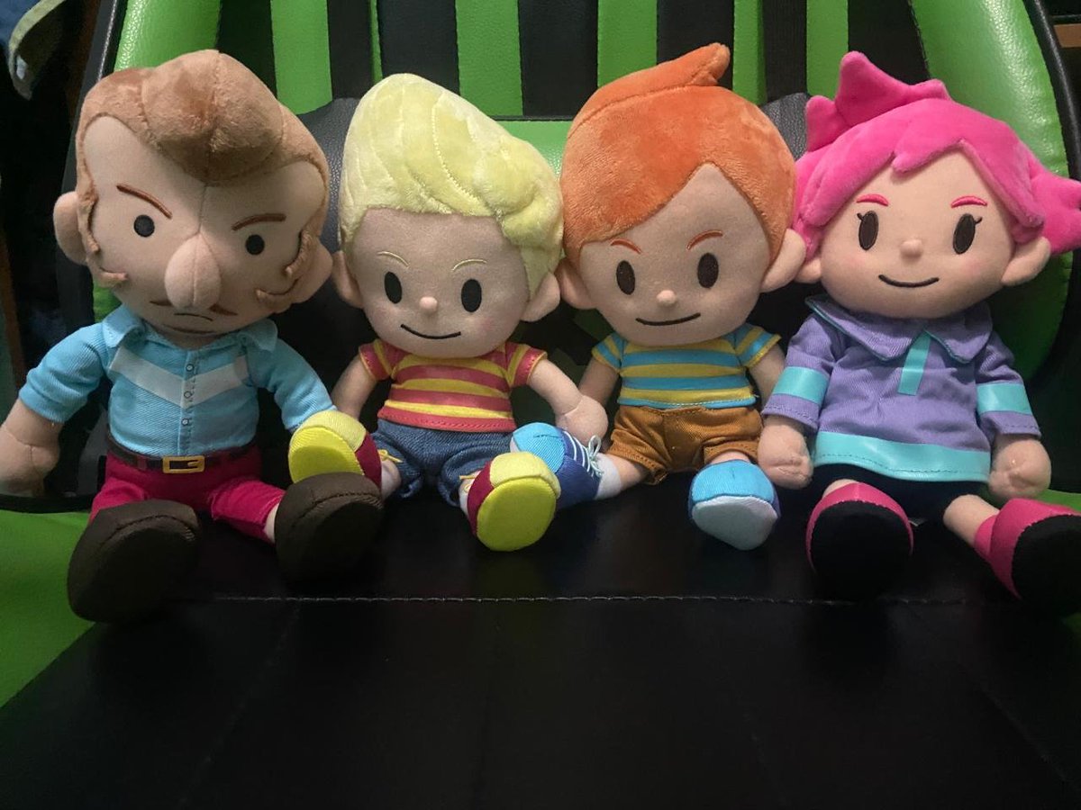 Milovan506's tweet photo. #mother #mother3 #peluches
La mejor compra de mi vida 😭 (tienen un olor de que aun no han sido localizados) https://t.co/lPXe447jnD