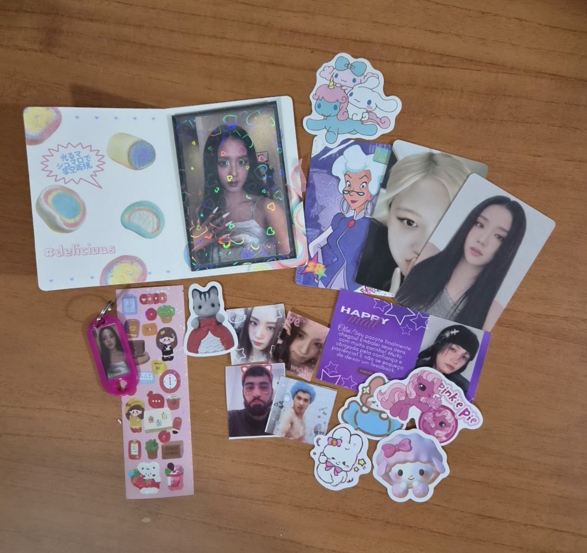 collectsooya's tweet photo. 💌 | love mail !

fb suuuuper positivo pra @seobiesessed que me vendeu essa jisoo eyes closed! envio super rápido e cheio de brindes, obrigada amore 🥺🫶🏻 https://t.co/YK16YuK60v