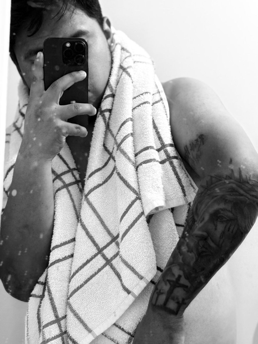 ladoblea123's tweet photo. El que me cuida no duerme 🥷🏽💕🫰🏾amen https://t.co/URmAISHyXs