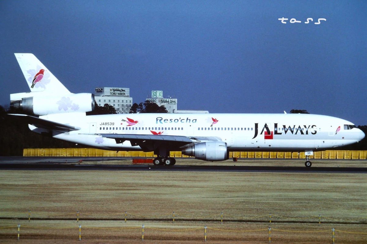 n194at's tweet photo. JALways
Douglas DC-10-40 JA8539
NRT/RJAA Tokyo Narita Airport
February 2002
Photo credit tass
#AvGeek #Airline #Aviation #AvGeeks #DC10 #NRT #Tokyo #Narita #JALways 🇯🇵 https://t.co/TbRgLVahHh