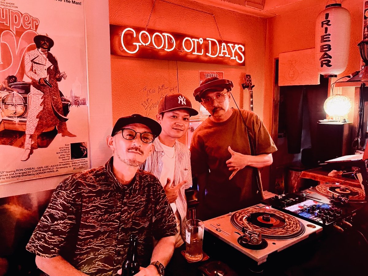 IRIEBAR045's tweet photo. IRIE BAR 16周年パーティーにお越しいただいた皆様ありがとうございました🙌

スペシャルゲストのSpinna B-ILL氏 @Spinna_B のライブは最高でした😆 
お客さんも仲間の皆んなも歌ったりダンスしたりめちゃくちゃ盛り上がりました！
これからも引き続きIRIE BARをよろしくお願いします🙇 https://t.co/T9xG398sMa