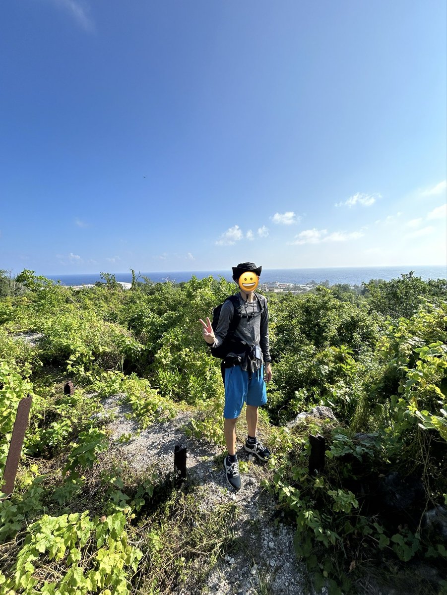 himenishinauru's tweet photo. ついにあの@nauru_japan のアイコンの第二高角砲台の高角砲へ！！！

夢が叶いました！！地味に遠かったですが荷物はいつもの教科書よりはマシだったので楽でした。案内してくれた皆さん、本当にありがとうございます😭
#ナウル https://t.co/98Umb27sr6