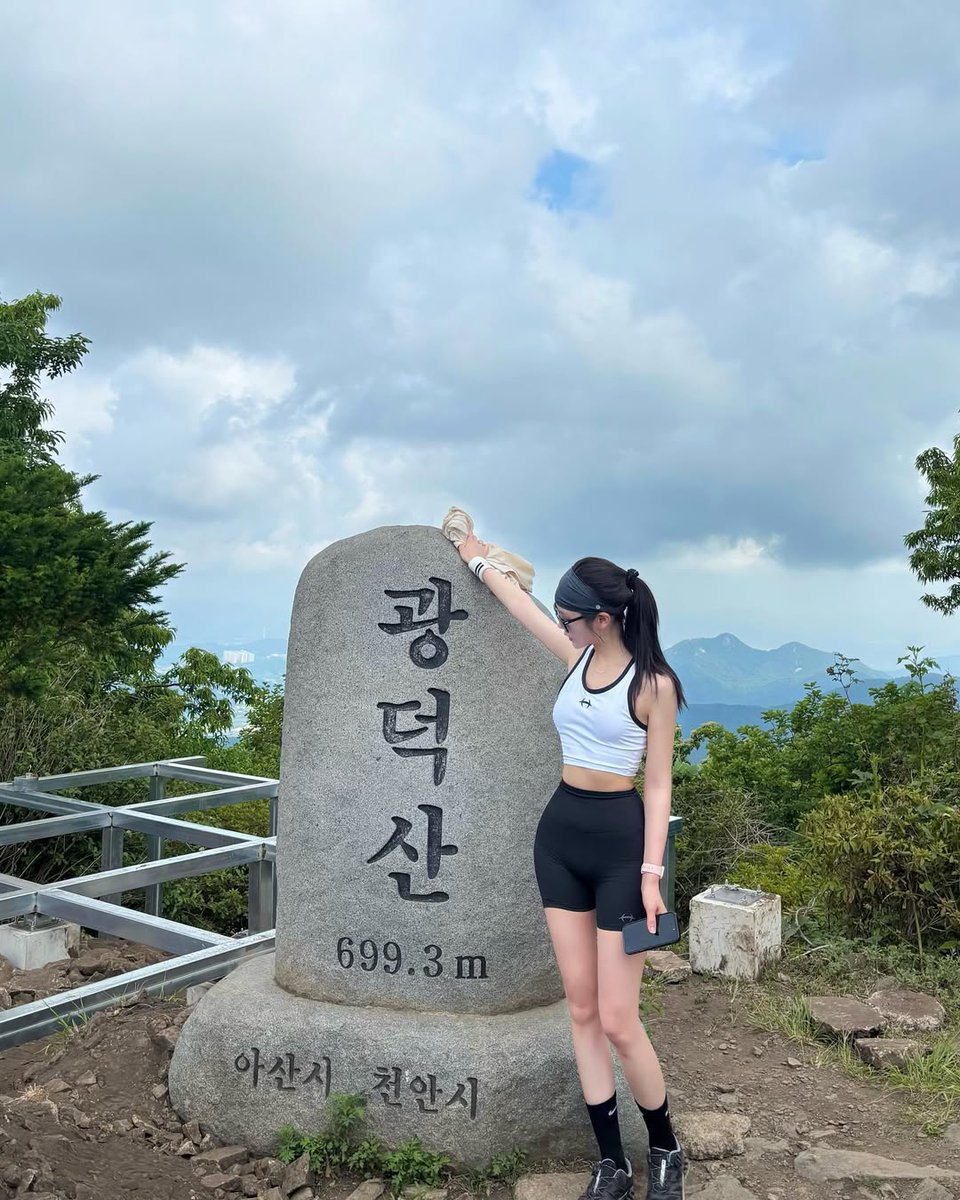 inworulf's tweet photo. 정상 ~ !
#야한여자 #변녀 #일상계_𝕏친소 #친구 #맘눌뎀 https://t.co/7kvYMFwBqY
