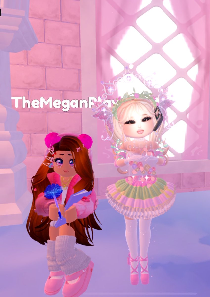 Y2KSeann's tweet photo. Since everyone is posting them meeting MeganPlays!
An absolute icon https://t.co/OtFWxBBXr5