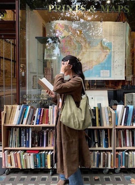 islaboards's tweet photo. buying new books is therapy https://t.co/lksSfmcXW1