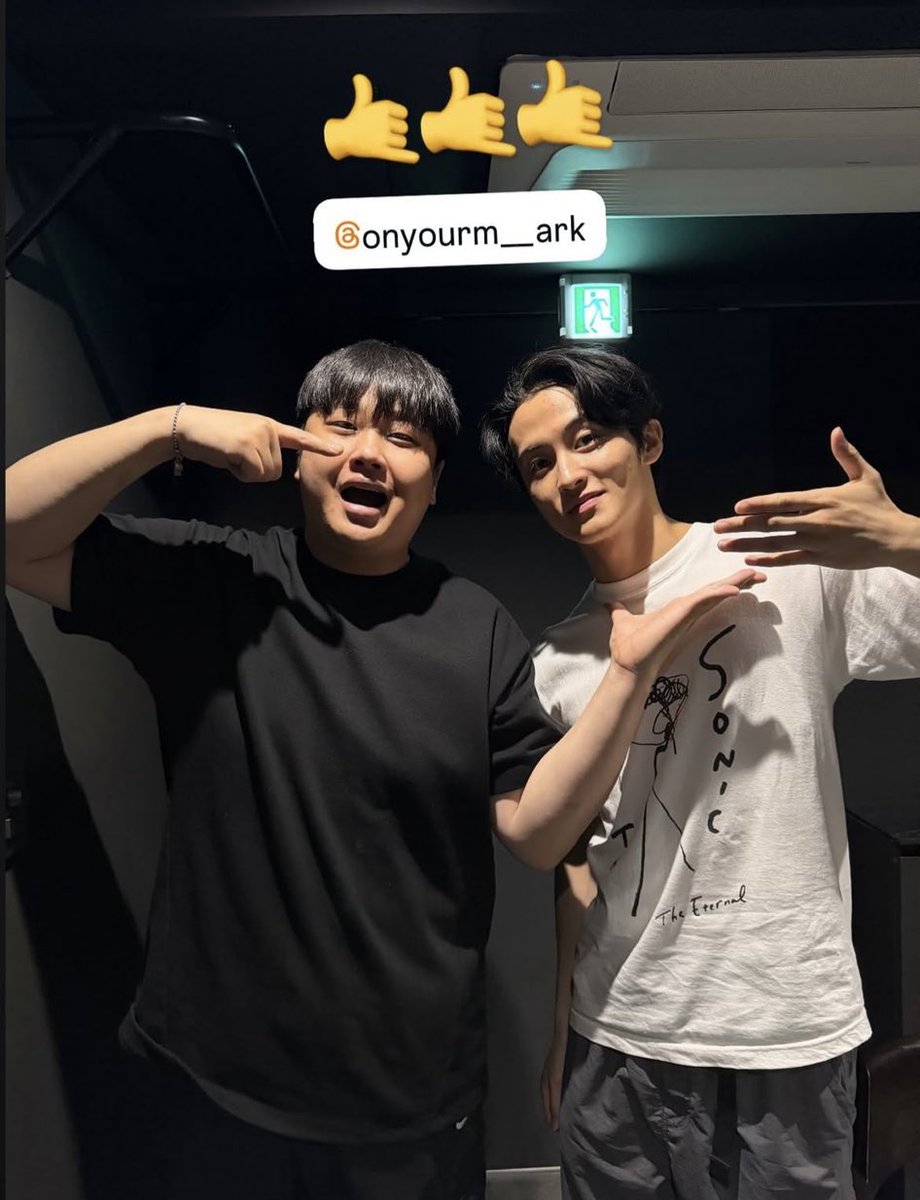 onyourelle's tweet photo. นึกขึ้นได้ นี่มันระดับท่านประธานเขาคุยกันนะ 🫪🫪🥳🥳 (ภูมิใจจังเลย ㅠㅠ) https://t.co/lTzF1eoKXz