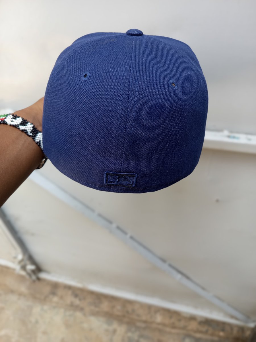 allano_spanyola's tweet photo. Authentic New era caps 
Round sizes of fitted size 56.8 cm
Total cost for two pieces is 1900bob only 
📞0110167342 https://t.co/sIQnv4ZLxr