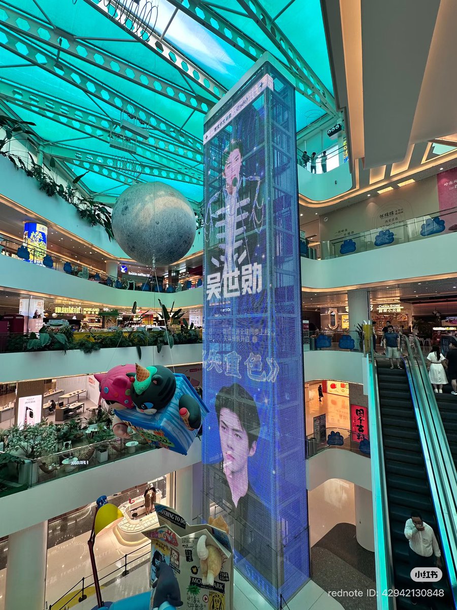 lforxoexo_'s tweet photo. led screen support to welcome sehun solo album in mandarin has been aired, fade has been released, don’t forget to listen to it on spotify, ytb music, appel music, and other music platforms

WELCOME TO THE FADE ERA🧡
#SEHUN_FADE #SEHUN #세훈 https://t.co/z6Iqis0dtA