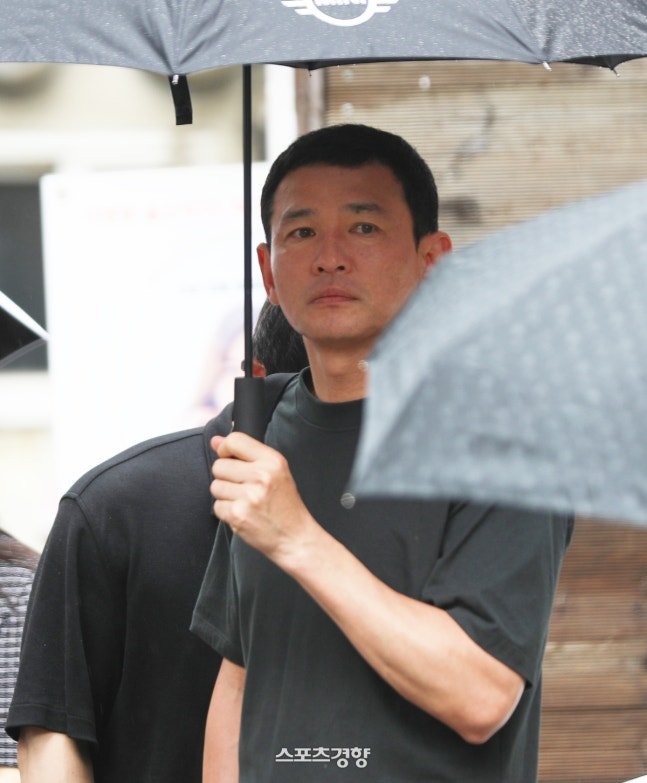 tang__kira's tweet photo. Agensi menjelaskan bahwa postingam terkait Hwang Jungmin selingkuh tidak benar dan merupakan editan.

Oeang tersebut sedang dipolisikan sama agensi atas dugaan stalking.

Sebelumnya beredar post di media sosial terkait dugaan perselingkuhan Hwang Jungmin di media sosial. Termasuk mengaku memiliki bukti rekaman suara.

https://t.co/yHczciYZDP