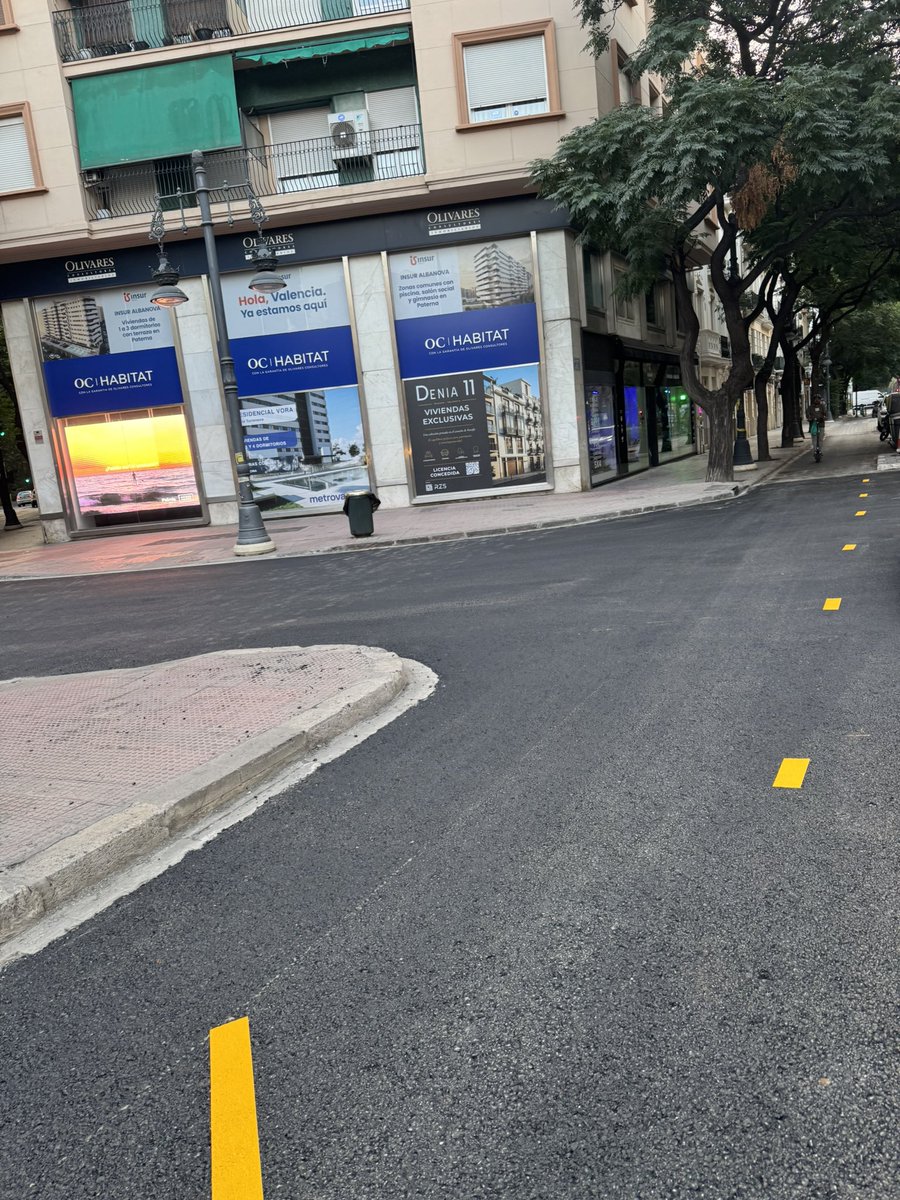 Pableraso's tweet photo. Hola @AjuntamentVLC ¿ya es momento que se pueda acceder de nuevo a la Gran Vía desde Reino de Valencia aprovechando las obras no?

@MOBILITATVAL @mobilitatvlc https://t.co/K0UMEfowrR