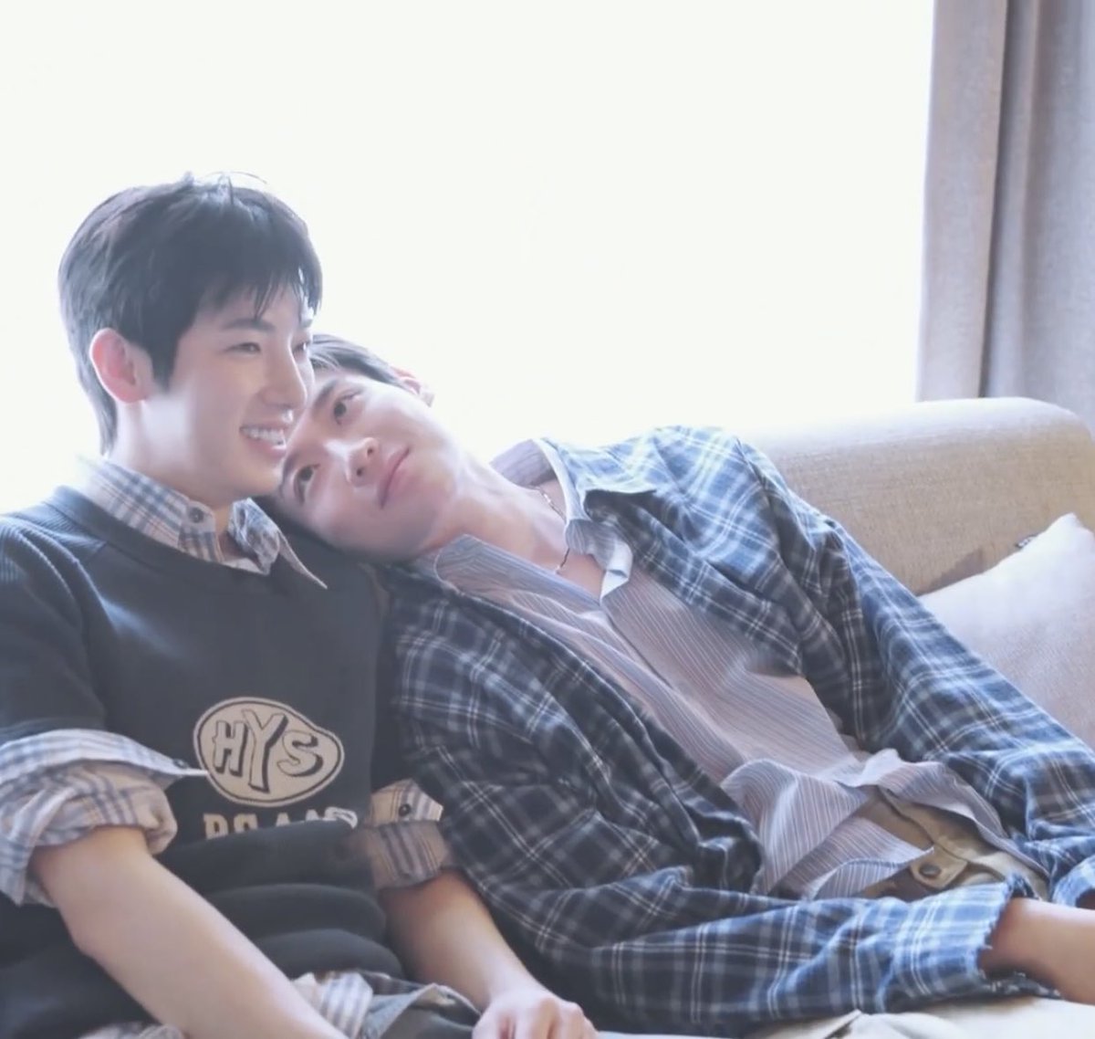 Vio 🐰🦊| Park Siwoo’s waistline tweet media