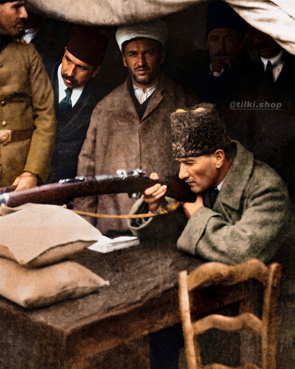 KutluBuduncar's tweet photo. "Hakikatin ta gözünün içine bakmak gerekir"

Uluğ Başbuğ AtaTÜRK 

Gün, Türk'e aysın!🇹🇷 https://t.co/HabeYjvIKI