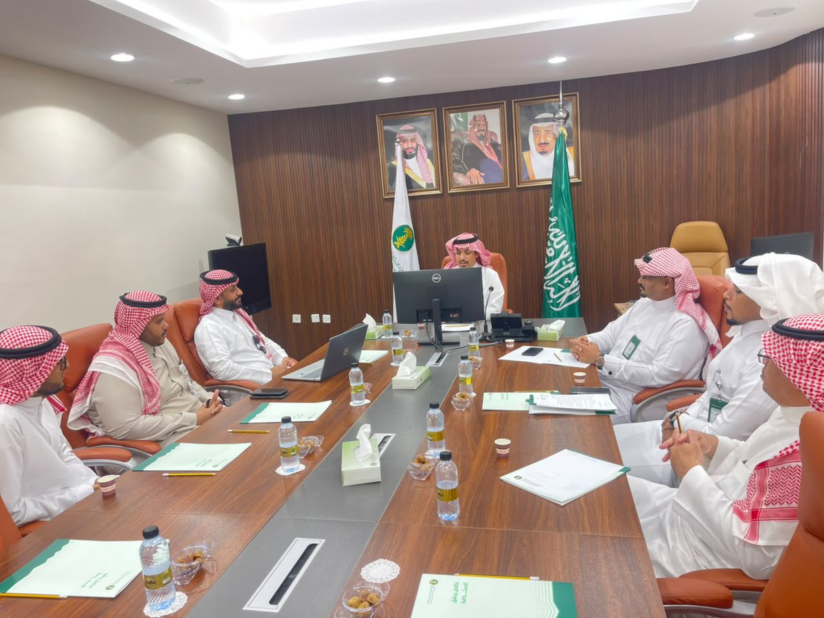 saqyajazan's tweet photo. #يحدث_الآن 
عُقد اجتماع بين جمعية سقيا الماء بمنطقة جازان وفرع وزارة البيئة والمياه والزراعة بالمنطقة، بحضور قيادات ومنسوبي الجهتين؛ لبحث سبل التعاون وتعزيز الشراكة في المشاريع والمبادرات المائية، بما يسهم في خدمة المستفيدين وتحقيق الاستدامة المائية.
#جمعيةسقياالماءبمنطقةجازان https://t.co/AiDM8lCyIq