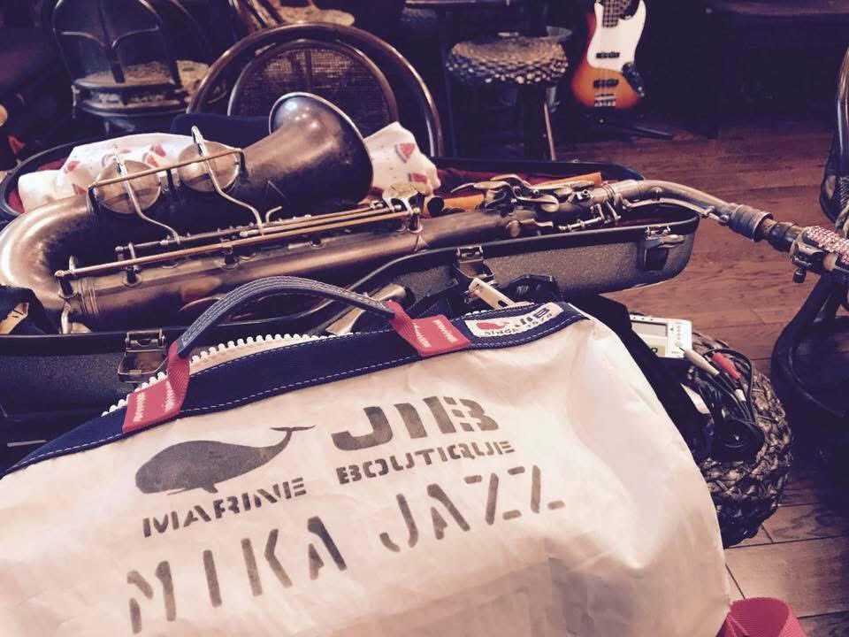mika_irie's tweet photo. 今日は、大阪組の🎷ミカ サックス レッスン🎷日です。サックス体験レッスンも有ります。場所【NECO STUDIO】(大阪 福島)
JR環状線 福島駅より徒歩2分
JR東西線 新福島駅より徒歩2分
阪神 福島駅より徒歩2分
Mika https://t.co/90RLpVLlrX