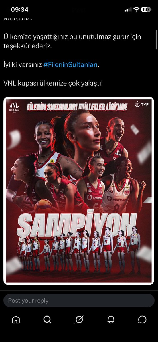 gslijabagi's tweet photo. Sahada ter döken ve şampiyonluğu getiren 7 oyuncudan sadece İlkini fotoya koymayan Fenerbahçe. Ama tek oyuncusu İlkini ön plana koyduğu için bölücü, ayrımcı ve takımcı olmakla suçlanan Galatasaray. Ve bundan etkileşim kasmaya çalışan Fbli yönetici Hulusi: https://t.co/hEg0KJYVKB