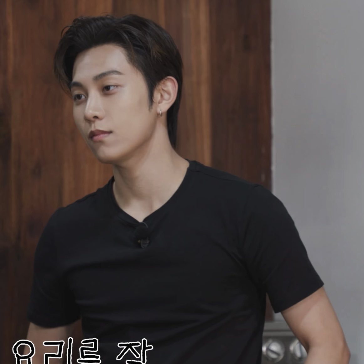 luidubaicookie's tweet photo. When lu anak pertama + independen, tapi semesta ngirim sosok cowok yang nggak pernah mau ngebiarin lu ngelakuin semuanya sendirian. Pokoknya, dia harus ikut terlibat dalam setiap hal di hidup lu. https://t.co/2w8zi0pzbE