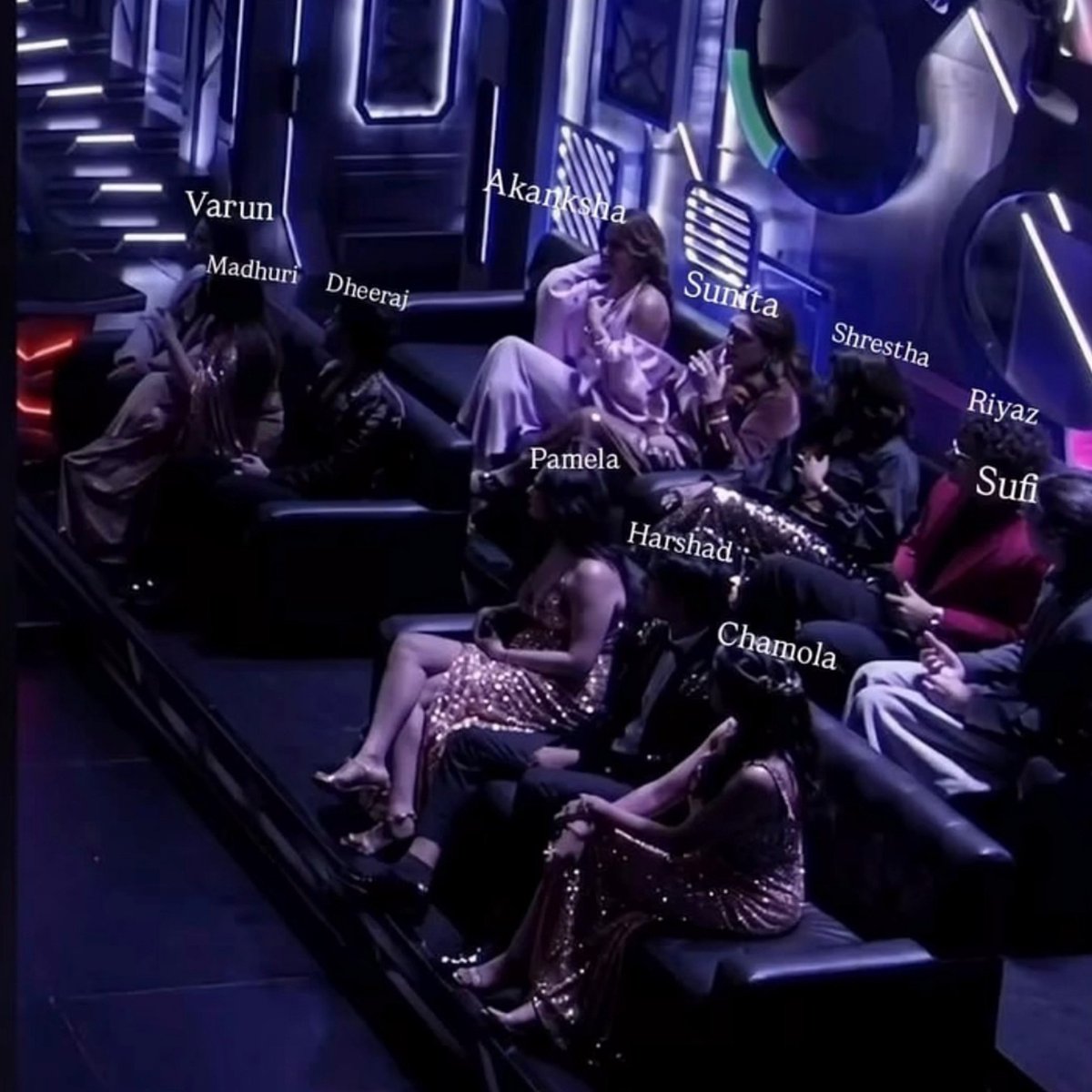 sanely7307's tweet photo. 11 evicted inmates #Lockupp2
#ShrestaIyer #SunitaAhuja #RiyazAli #MadhuriGrover #SufiMotiwala #DheerajDhoopar #VarunYadav #AkankshaChoudhary #Chamola #PamelaSerena #HarshadChopda
Top 5 contestants #RamKapoor #ShilpaShinde #YogeshRawat #ShreyaKalra #ShivangiJoshi https://t.co/OmFOA6KiRH