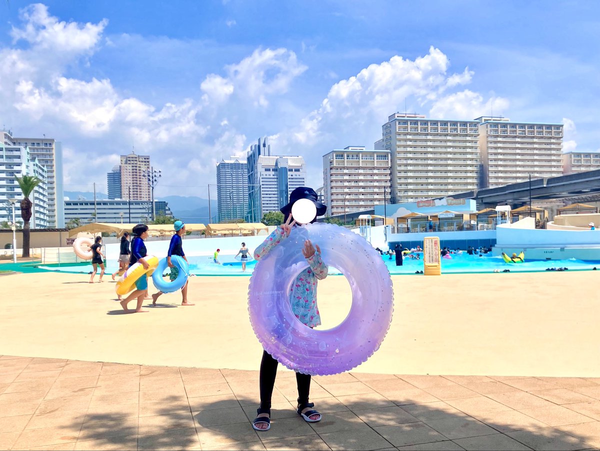 aika0416's tweet photo. 昨日有休取って行きつけのプールへ🏝️
ゲリラ豪雨の予報があったので早めにあがったら自宅の最寄駅に着いたタイミングで土砂降り。
駅ビルで時間潰してから帰ったんやけど涼しくてよかったわ😌 https://t.co/2JGNxreMOs