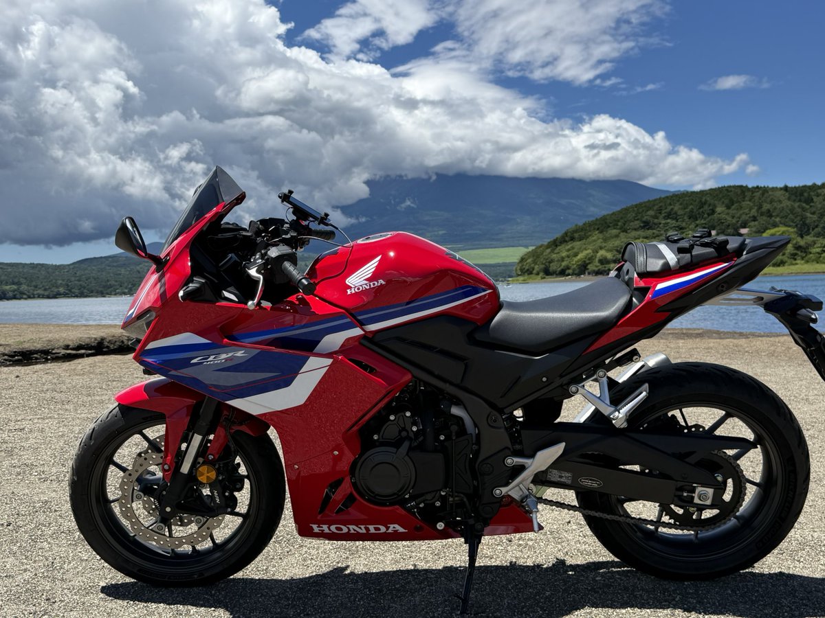 shigema125's tweet photo. プチツーリング

自宅　9時
宮ヶ瀬　10時
道の駅どうし　10時40分
山中湖　11時30分
芦ノ湖　13時
自宅　　14時

走行距離約168km   所要時間約5時間
平日でも湖畔は結構渋滞

#宮ヶ瀬 #道の駅どうし #山中湖 #芦ノ湖
#信号待ちや停車中は激暑 https://t.co/rqlWoI232Q