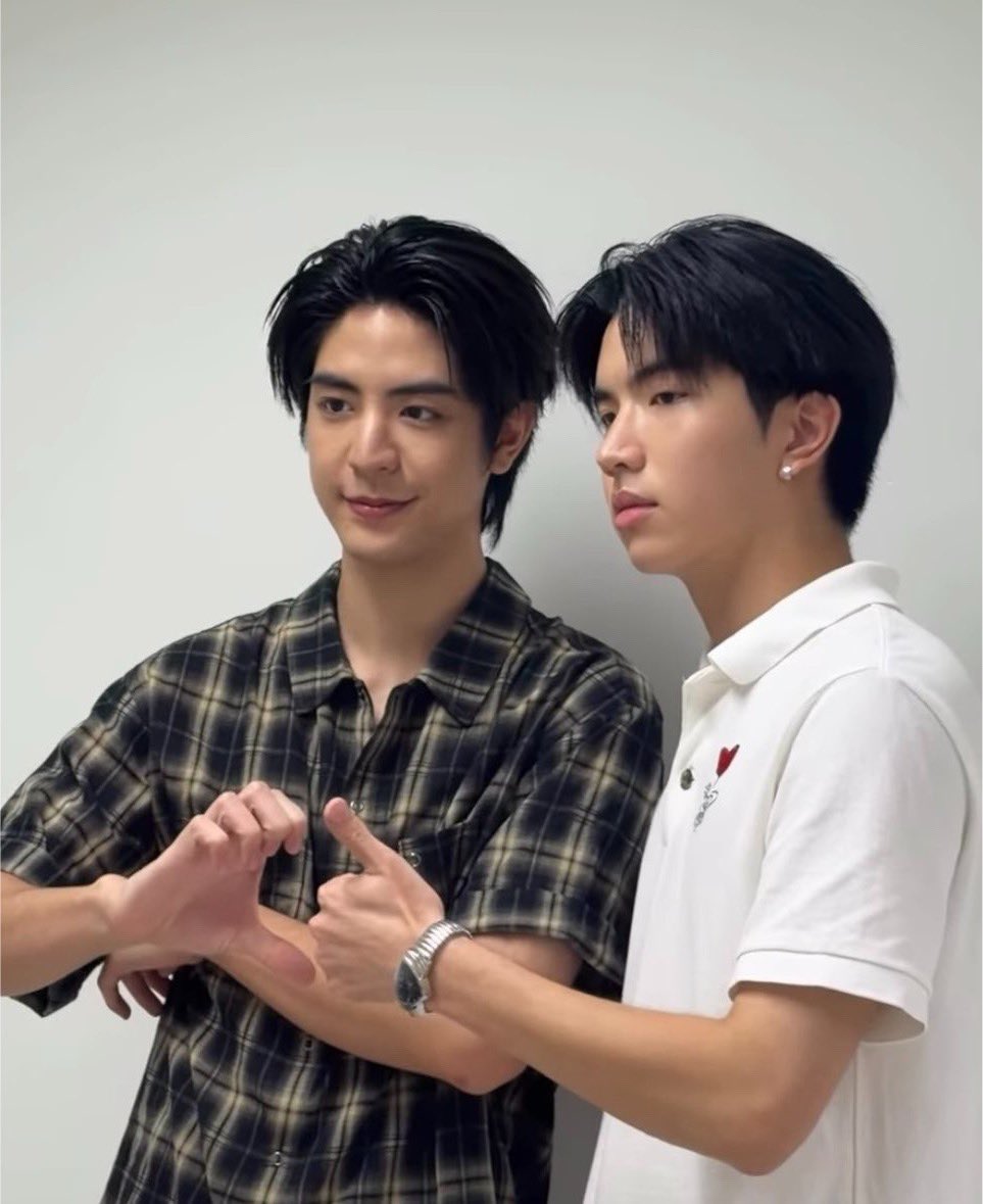 pinkpear_xo's tweet photo. ก่อนน้องคีนจีบติด                 น้องคีนจีบติดแล้ว https://t.co/vxJjxWDzSy
