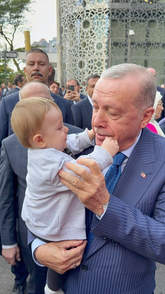 Gkmenyetek's tweet photo. BİZ ADAM DİYORUZ
GELECEK NESİL ATAM DİYECEK
@RTErdogan https://t.co/ygqVZIuNaf