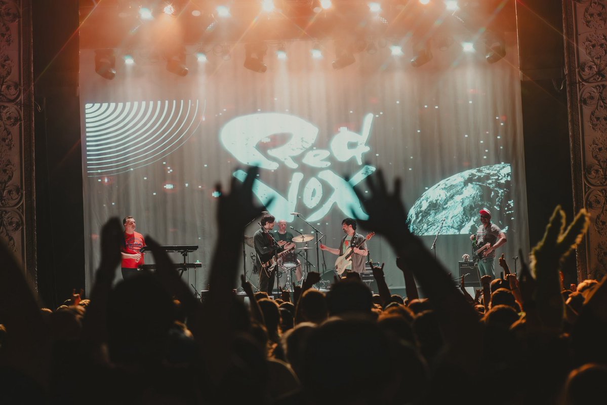 NancyDHuynh's tweet photo. Redvox ✦ Chicago

@redvoxband https://t.co/dTFY1bdNOc
