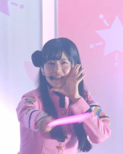 taity_2's tweet photo. 【 絶 対 に 伝 わ ら な い ネ タ 選 手 権 ② 】

夢に光る虹の先へ　走りぬけろ！
繚乱！夏競馬ー！！

「前半いくよー！」

北海道から新潟へ
果敢に飛び込む 丹内です♪
たまには迷う日あるけれど
ＧⅠ夢見て　やるっすよー！

全速前進ヨーソロー！　
汗かくぞー！野郎どもー！
ＪＲＡの大船長！
歳波超えてく武豊

秘密のアイテム　ブリンカー
今日の気分は にっこリん
ホントだよ！　ホントかなぁ？
素顔のまちゅやま　見せちゃって

みなさん！
えーっと……武史です！！！！
特技はなんにもございません！
いちばん星になるために！
がんばるぞ～　ちぇえすとーーー！！

Ciao! みんな！　デムちゃんです
ダートを走って　スイスイスイ
夢を育てる　ネイチャーオジキ
みんなもすぐに　でっむでむ

YouTuberの戸崎です
毎週楽しく飛んでます！
どん詰まりで笑顔にしたい！
前壁パワーは無限大！

変幻自在のセクシー兄さん
不機嫌川田は？　刺激的ー！
勝ちへの騎乗は衰えない
厳しい瞳でメーロメロ

出遅れポツンでこんにちは！
横山典の世界観！
ノリオタたちが待ってるよ！
みんなも一緒に出遅れよー！