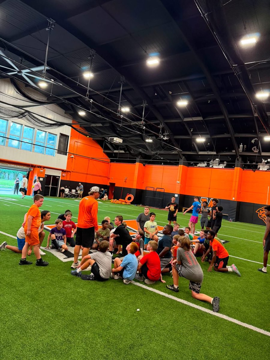 reallyjs_kai's tweet photo. Happy to help out my community by assisting in 2026 malvern tackle clinic https://t.co/M5uC3hV5tw