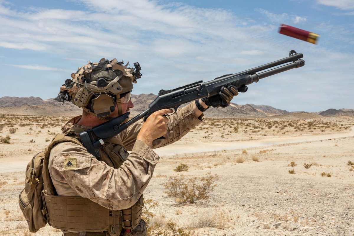 USMC's tweet photo. #Marines with 1st Marine Division take part in Counter-small Unmanned Aerial System training as part of Service Level Training Exercise 4-26 at Training Area Prospect, @MCAGCC29Palms, California.

Marines recognize and respond to unmanned aerial threats by employing emerging tactics, techniques, procedures, and maintaining a C-sUAS mindset in every operation.

SLTE is a premier training event that ensures the Marine Corps remains a highly lethal, adaptable force capable of dominating the future multi-domain fight.

#USMC #Drones #SemperFi