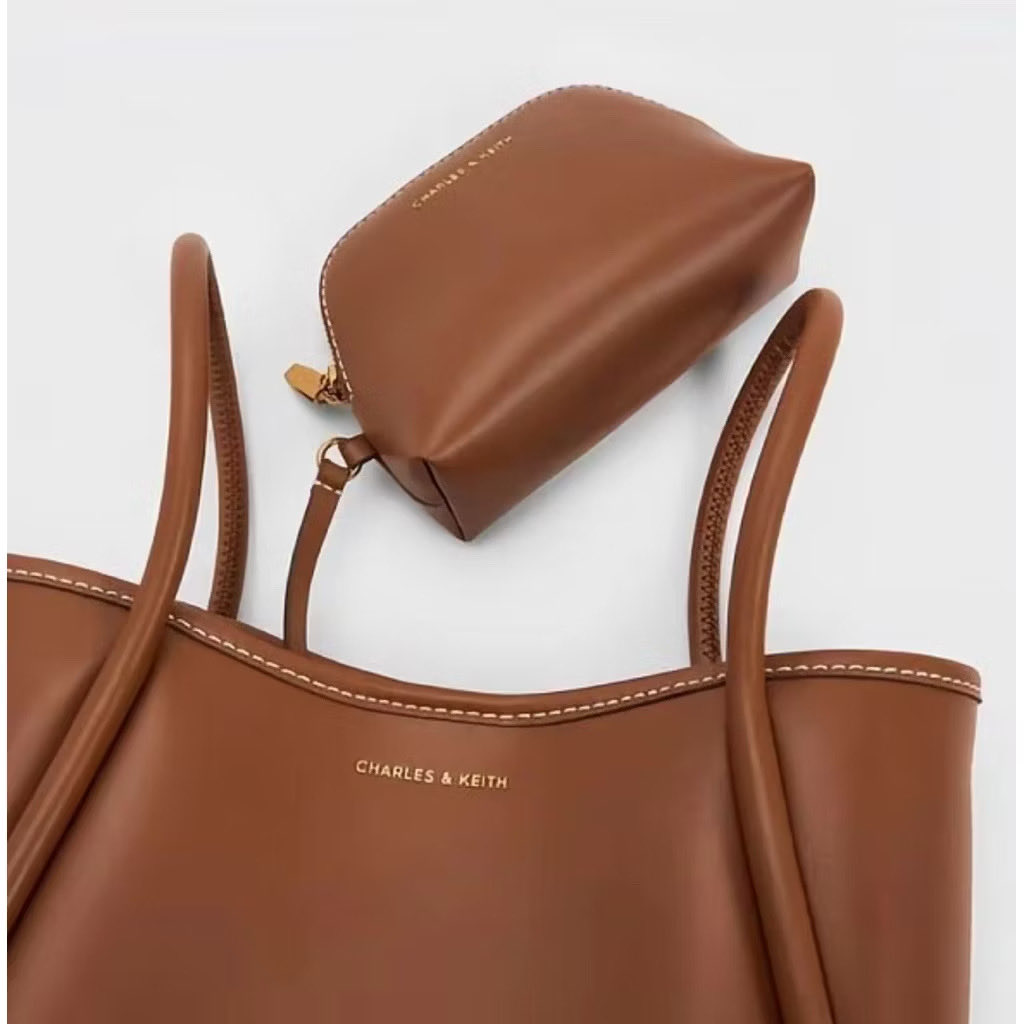beoverdamoon's tweet photo. ส่งต่อกระเป๋า charles&amp;keith lyla สีน้ำตาล  มีกระเป๋าเล็ก มีสายยาวให้ด้วย 850 รวมส่ง ทักมาขอดูรูปเพิ่มเติมได้ค่า #กระเป๋ามือสอง #charlesandkeith #กระเป๋าcharlesandkeith #ส่งต่อกระเป๋า #ส่งต่อcharlesandkeith #charlesandkeithมือสอง https://t.co/66o5evyFh0