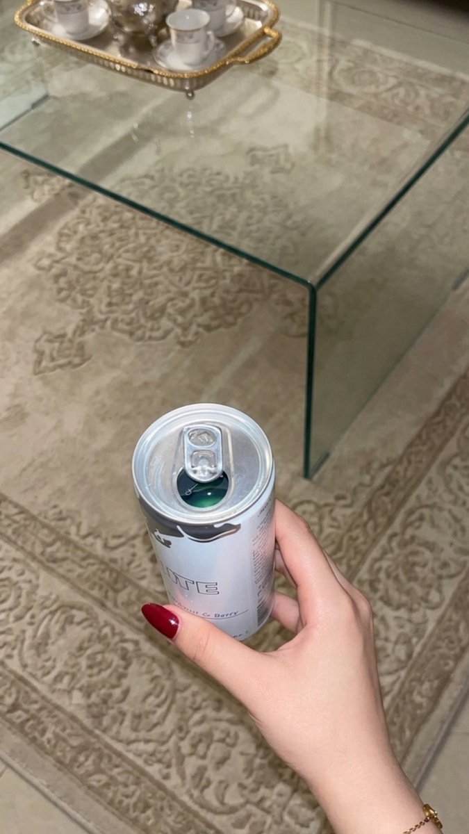 llxi8d's tweet photo. افضل نكهه 🥥👅 https://t.co/5L9eqmbLwr