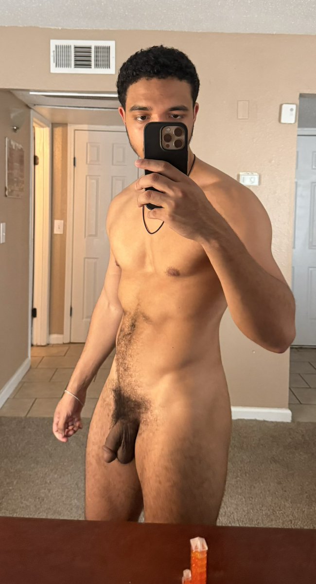 Tjizzland's tweet photo. Which side? 😏 https://t.co/EynExAqZAU