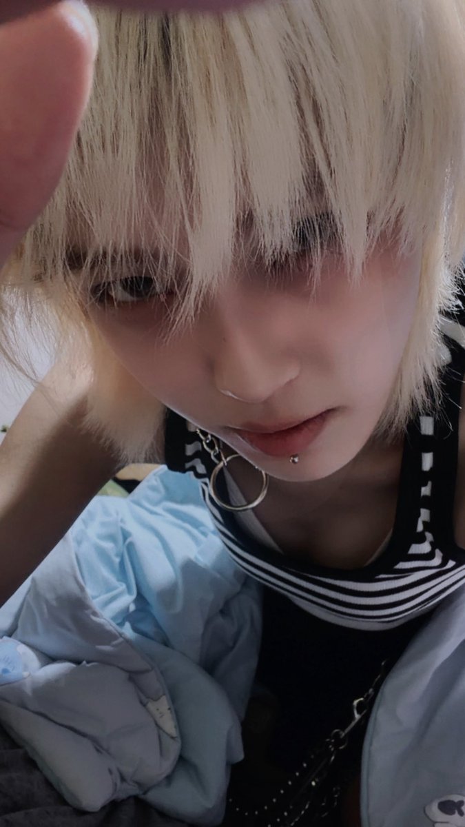 _all_mess_'s tweet photo. 有沒有想我 https://t.co/LHilSCQwAM