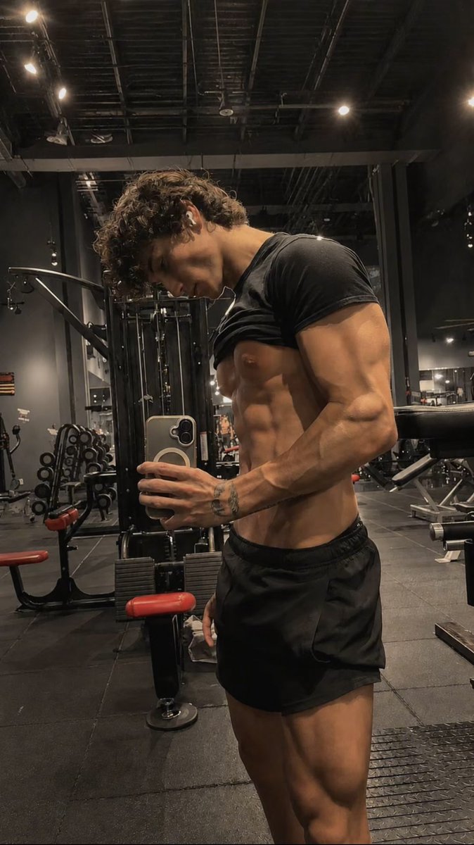 masterXerik's tweet photo. Come play with ur perfect Alpha in his dm’s😈😈😈 #findom https://t.co/6inAFuoy9i