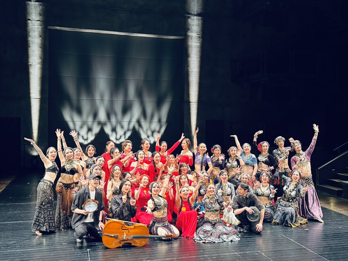 _magamon's tweet photo. 2026.7.04
Improvisational Music &amp; Dance Festival 
彩の国さいたま芸術劇場

すり鉢上の会場だったのであえて少し見下ろす席から観てみたのだけど大人数による迫力の群舞も映えて大正解でした👌
音響も素晴らし！
EYAMAXさん＆Tixiさんは司会担当でしたがやはりやはり踊りもばっちり見られました🙌✨ https://t.co/IabjW9Z3NZ