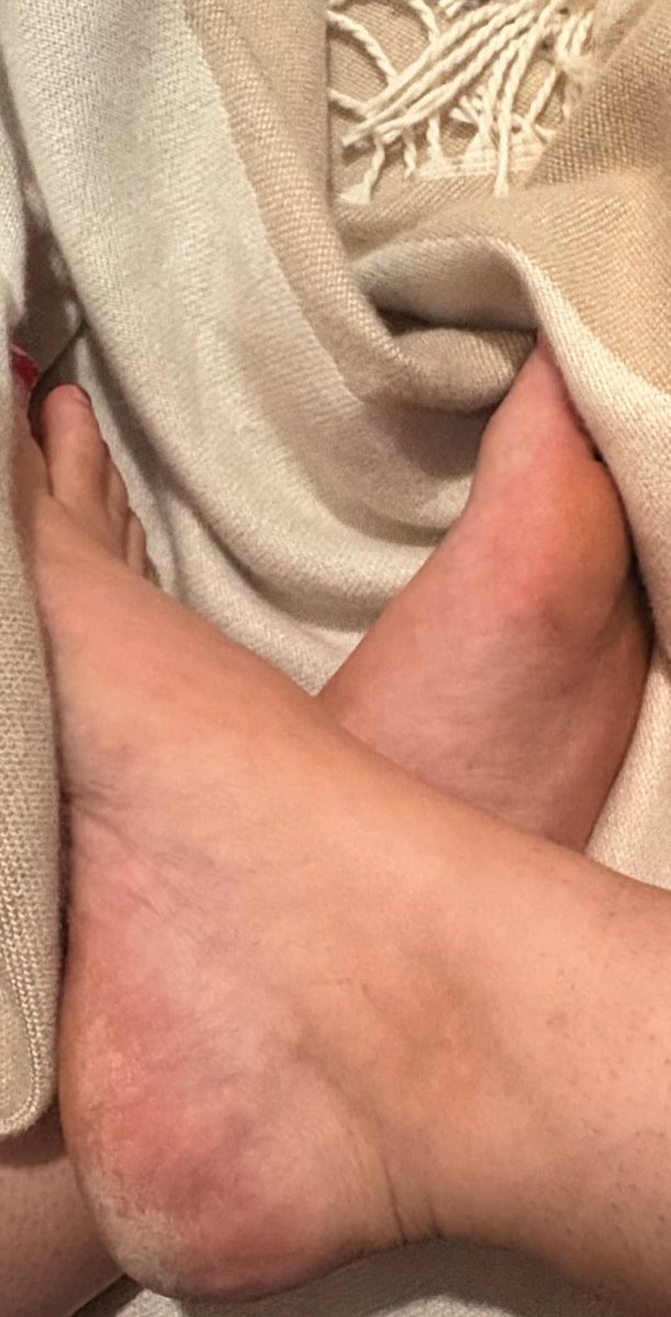 roguishfinds's tweet photo. Good morning! Plan for today
✨ Pilates
✨ Coffee 
✨ Pedicure
✨ Manicure 
✨ Spend the rest of the day admiring said Pedicure &amp; Manicure 💁🏼‍♀️ https://t.co/JucGOfigmc