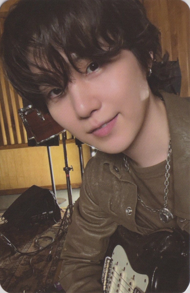 btsfancafe__twt's tweet photo. [scan] BTS ARIRANG Rooted in Music - Exclusive Album Photocards (1/2)

#BTS #방탄소년단 #BTS_ARIRANG https://t.co/eeclL38HUp