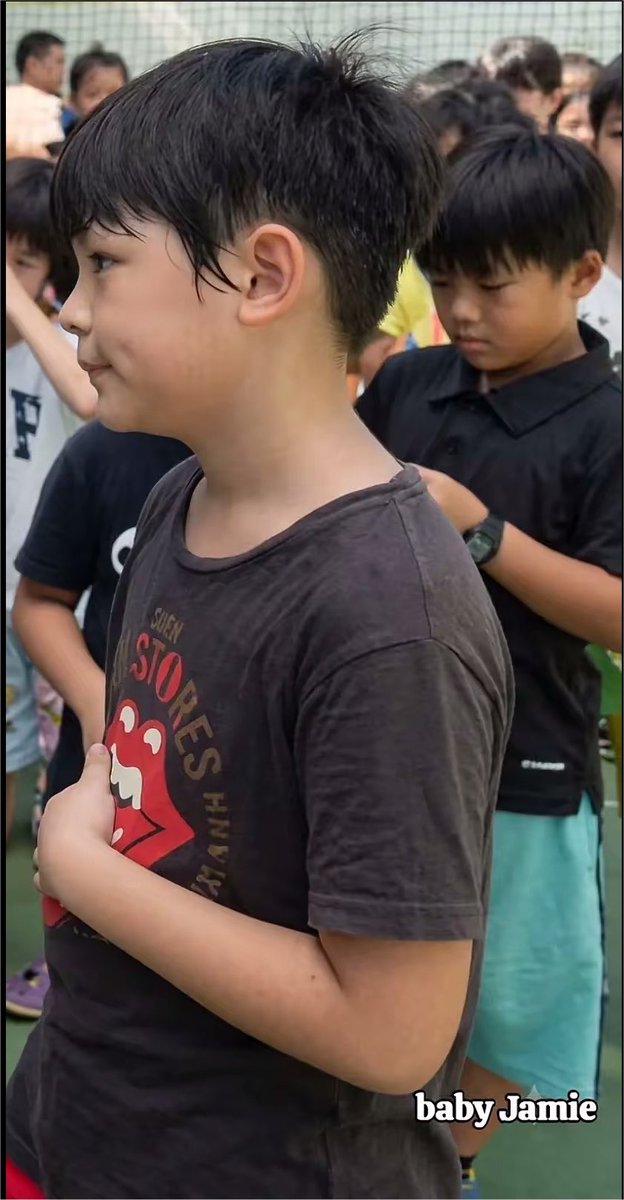 jamesnrosez's tweet photo. SELALU GEMES SM FOTO JAMES PAS KECIL SOALNYA PEYUTNYA MBULL 😭😭🤏🏻🤏🏻 https://t.co/jDF5xHZDLI