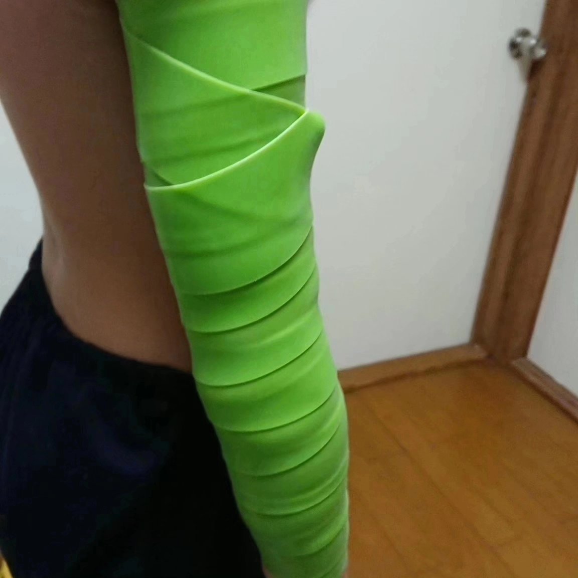 conditioning_mi's tweet photo. 今日も元気に診療開始！
元気な身体取り戻そう！
交通事故・労災承ります。
コンプレフロス、体験者の反応が楽しい！
ぜひ体験してください！
疲れた体にもコン活を！

#コンディショニング
#南口駅前接骨院
#コンプレフロス
#フロッシング
#筋膜リリース
#COMPREFloss
#コン活
#ショックウェーブ https://t.co/G4ugjGyDA4