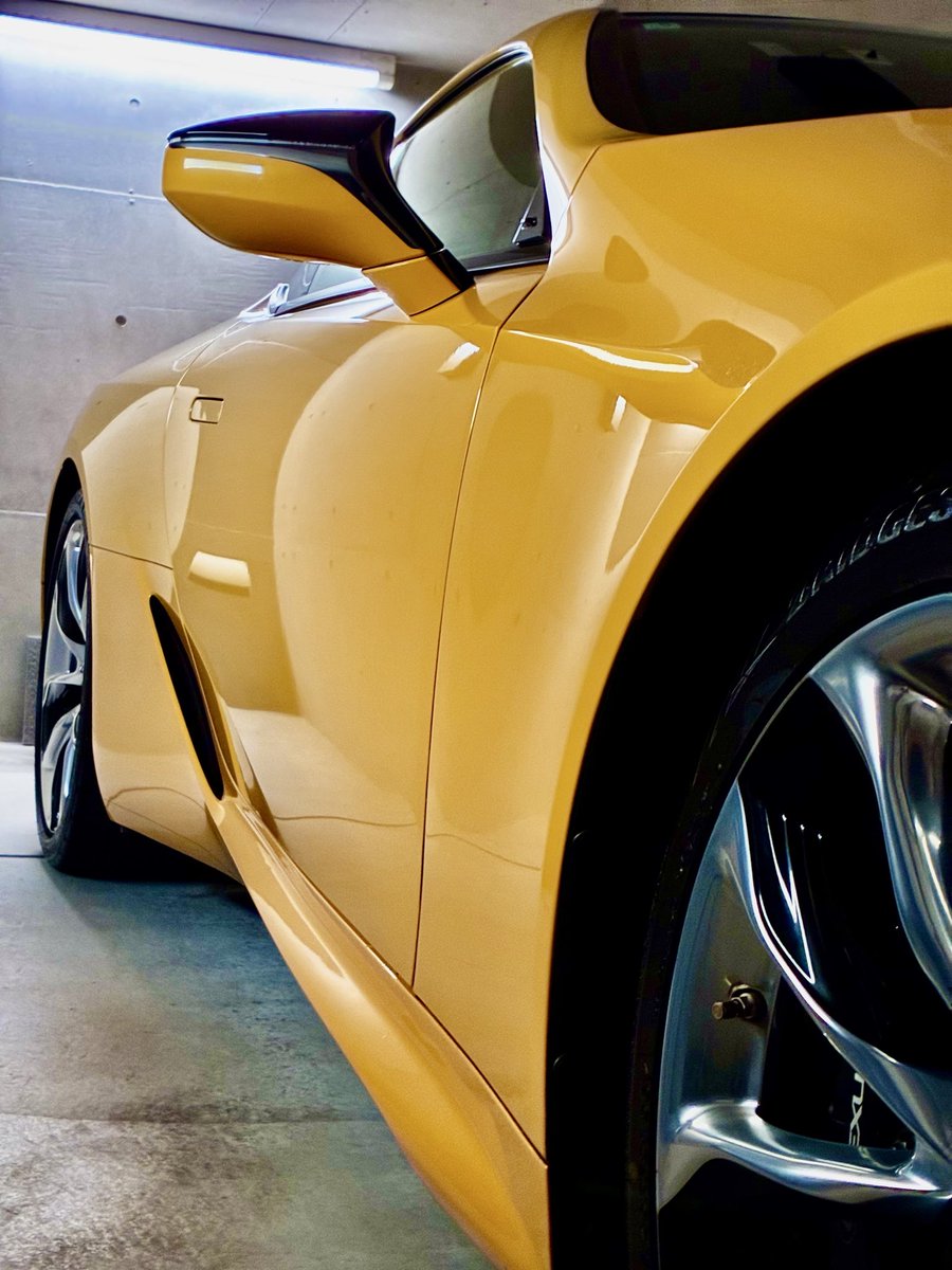 mihoko_gallery's tweet photo. ピカピカになりました✨
#LEXUS #LC500 https://t.co/pqRw3nN5dw