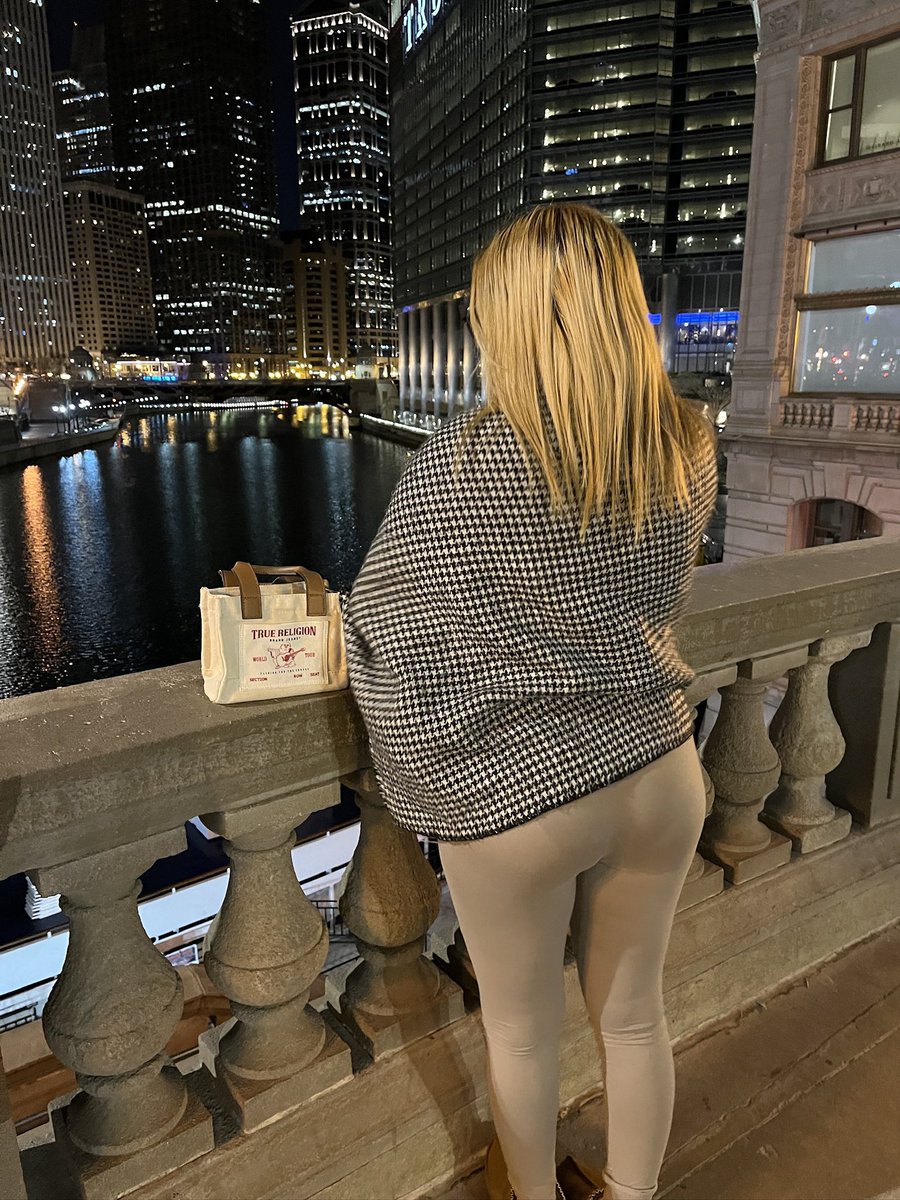 supeervalee's tweet photo. i always have a good time in the city❤️

#chicagoillinois #bellwood #melrosepark https://t.co/BCr8qDGTLS
