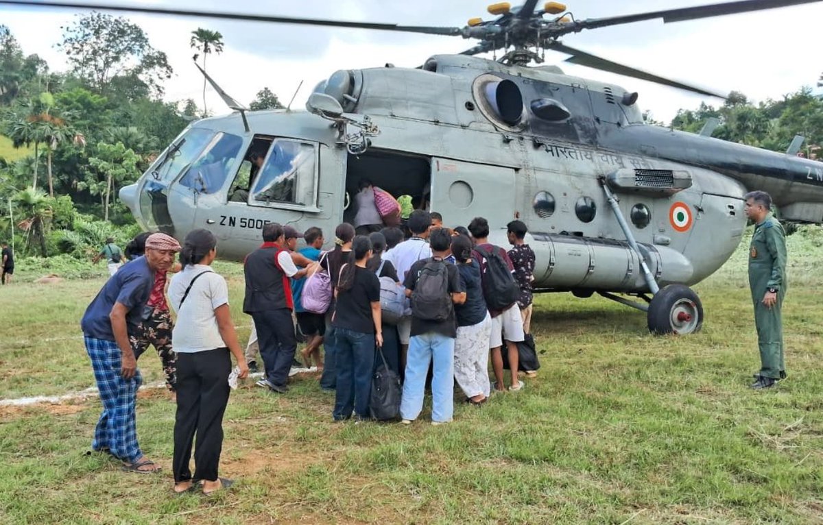 debikathin's tweet photo. From #Manipur, We Salute Our Heroes. 

Indian Air Force continues to save lives in flood-hit #Assam &amp; #Nagaland. From rescuing stranded citizens to delivering vital relief supplies, our brave personnel are serving humanity with courage and compassion. #IAF https://t.co/23WcesxsXX