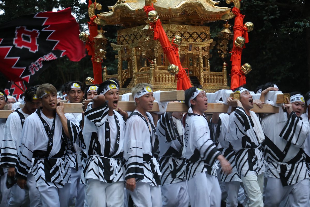 veroskronos's tweet photo. ／
📢都農神社夏大祭にてヴェロスクロノス都農 
　　　公式グッズショップ出店のお知らせ
　＼

#都農神社夏大祭 において、公式グッズショップおよびフードコートの出店が決定！✨
選手たちも店頭に立ち、販売をお手伝いします！⚽
ぜひ都農神社夏大祭へお越しください！

https://t.co/47ECN3BLVU https://t.co/KgGva1WHBf