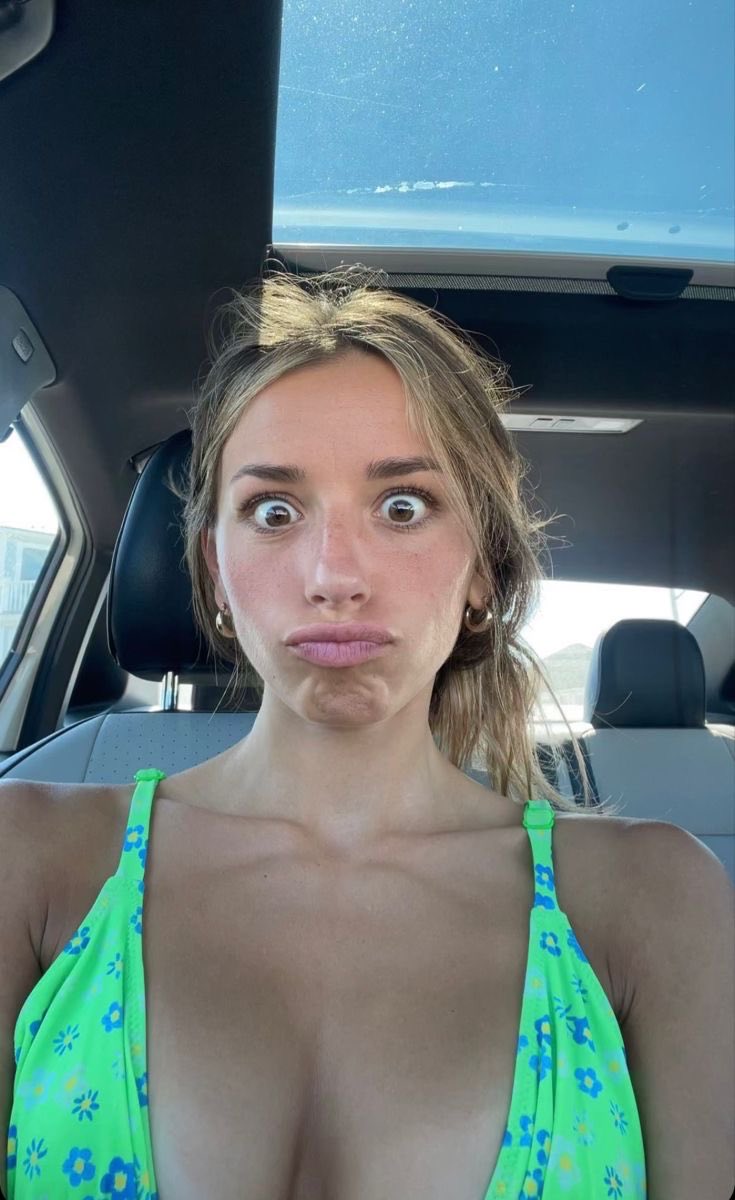 summerfairiee's tweet photo. i am hot and i’m hot 🥵 https://t.co/Fgts0qK0d1