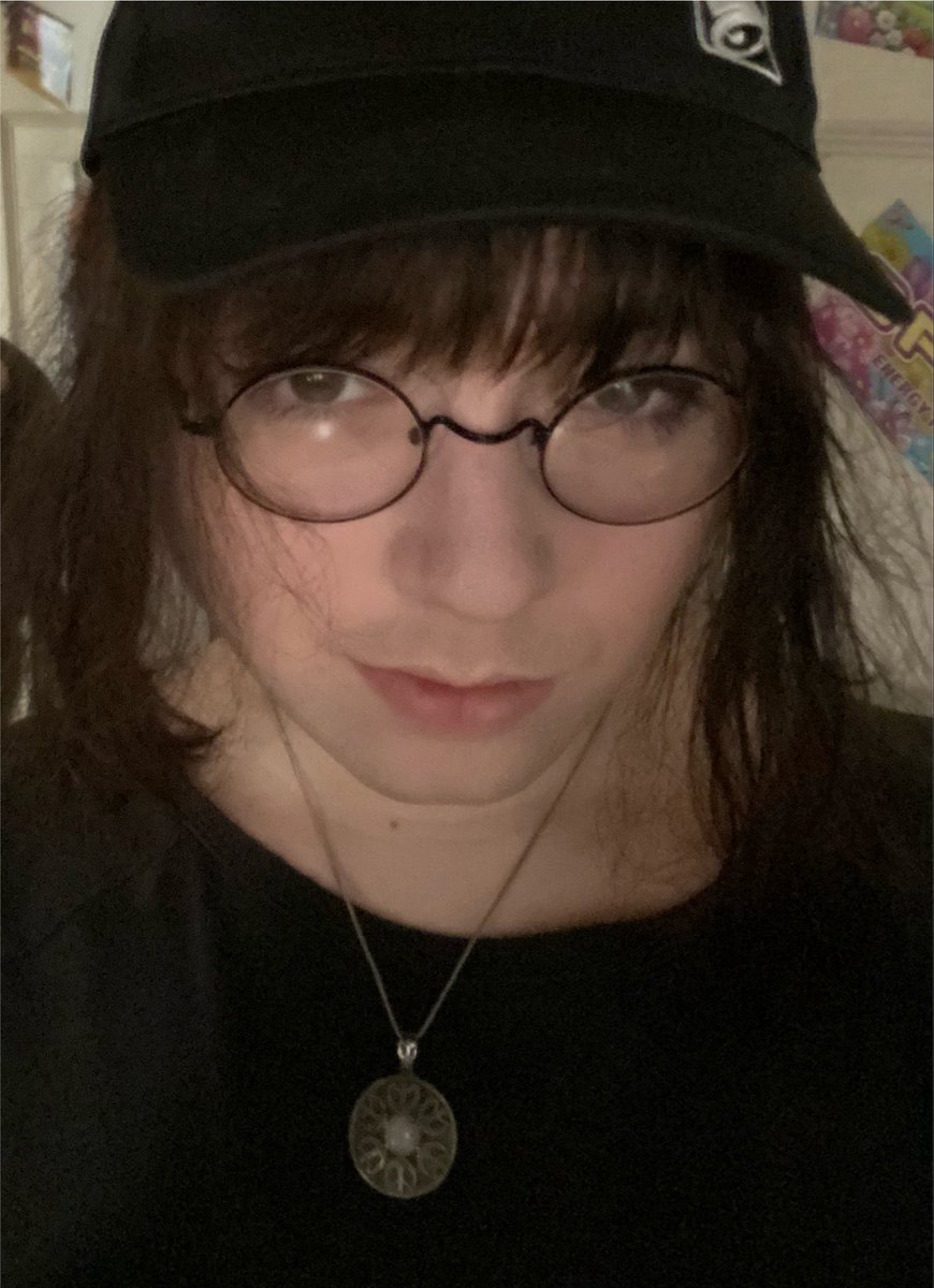 StarrySeattle's tweet photo. Any oomfs want to get to know me better? I heard that’s a thing oomfs do sometimes… https://t.co/g5qLvEwl9k