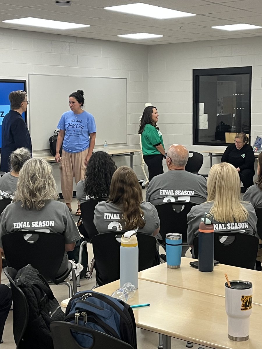 DrThomasPCSD's tweet photo. Time well spent in Jasper this afternoon with our districtโs second professional learning event! Thank you to all of our presenters for sharing instructional strategies with one another to help our students achieve success! #Collaboration #DragonNation #Elevate https://t.co/w26TmQWMRk