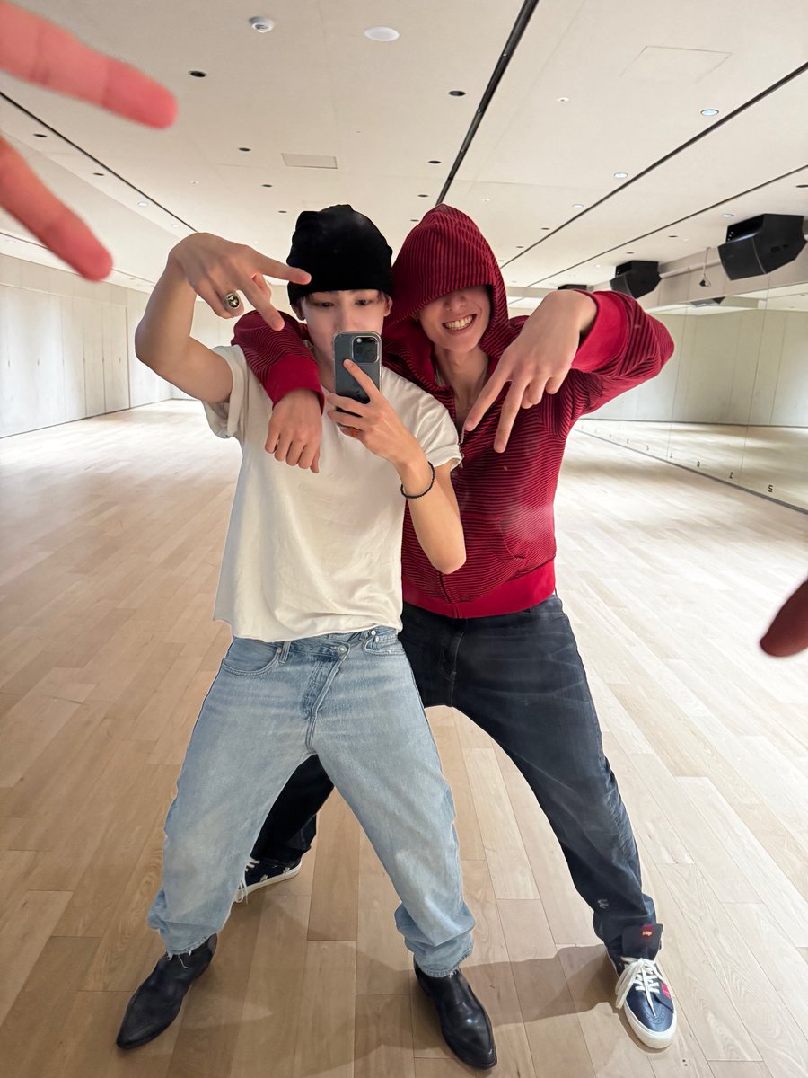 0320x0113's tweet photo. 형이 좋아서 https://t.co/fGYAwvNn72