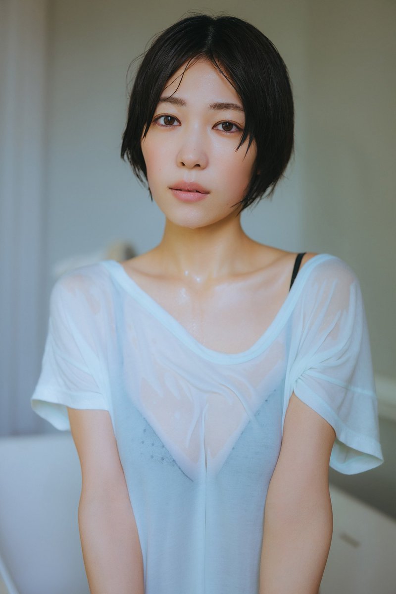 _yuurikouchi's tweet photo. FLASHグラビアもう見た〜？👽🧡 https://t.co/SkGlAff27D
