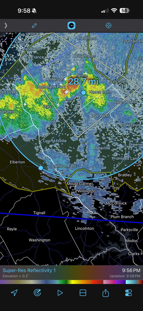 ChristianMinium's tweet photo. Crazy distance on these cells lightning distance! https://t.co/rAwADLIPUS