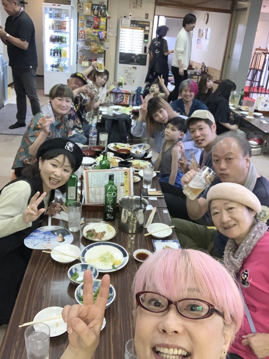 nackyremi's tweet photo. 9/5蒲田お笑いLIVEステージ
毎回大盛り上がりのこのライブ✨前回から演芸色強めですね🤣今回ホタルイカ以外は大ベテラン揃い！勢いある若手と燻銀のベテランの融合をお楽しみ下さいませ❤️坂さんいつの写真だよ⁉︎謎🤣
打ち上げも楽しいよ🎤♬ポンコツもよく来てたよ😆
#蒲田 #お笑いライブ #黒湯温泉 https://t.co/gXieUZvTAo